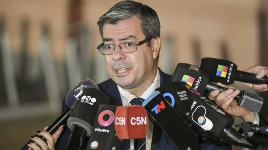 Germán Martínez: Mientras el pueblo argentino hace un gran esfuerzo, estos están choreando