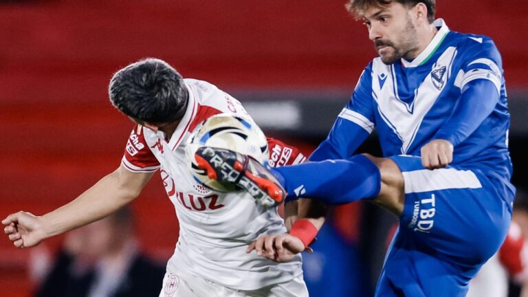 Con uno menos, Vélez igualó sin goles con Huracán en el Ducó por el Torneo Clausura