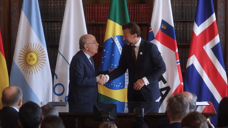 El Mercosur firmó un acuerdo con cuatro países europeos para crear una zona de libre comercio
