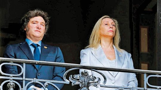 Javier Milei defendió a Karina por el escándalo de corrupción: «Se va a quedar con el 3% cuando se puede quedar con el 100?»