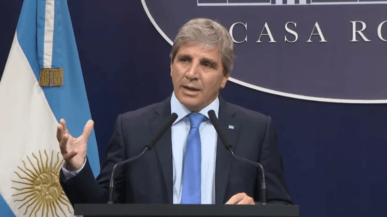 Caputo llegó a Washington para reunirse con Bessent y definir la ayuda de Estados Unidos