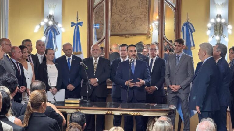 Con el gabinete completo, Juan Pablo Valdés habló de desarrollo, transformación y oportunidades