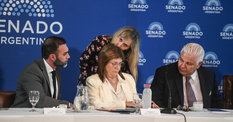 Otro revés para el Gobierno en el Congreso: sin apoyo, el debate de la reforma laboral pasa a febrero