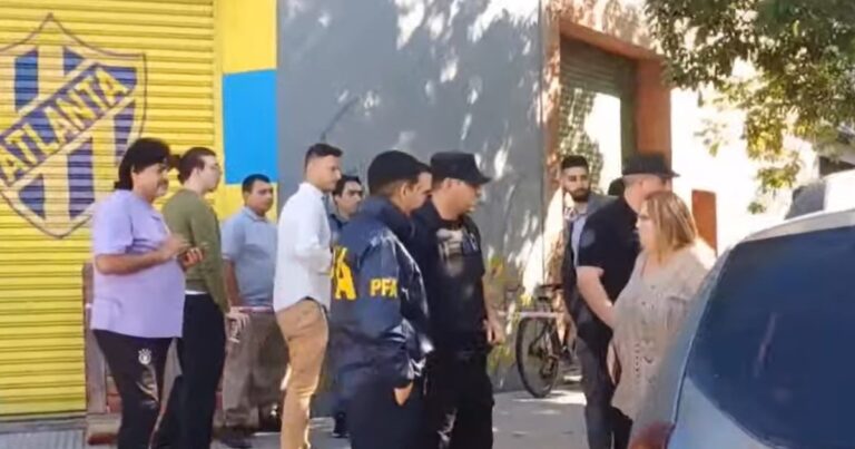 Villa Crespo: un policía borracho empezó a disparar en la calle e hirió a un empleado de una fábrica