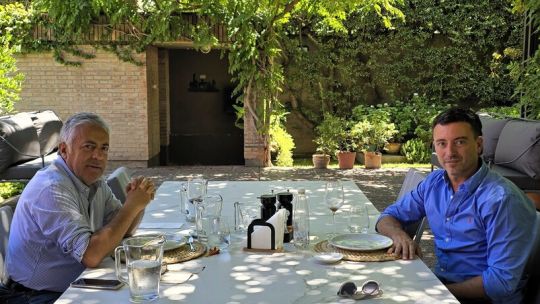 De Loredo acelera en clave 2027: guiño a Milei, sociedad con Cornejo y crítica al PJ cordobés