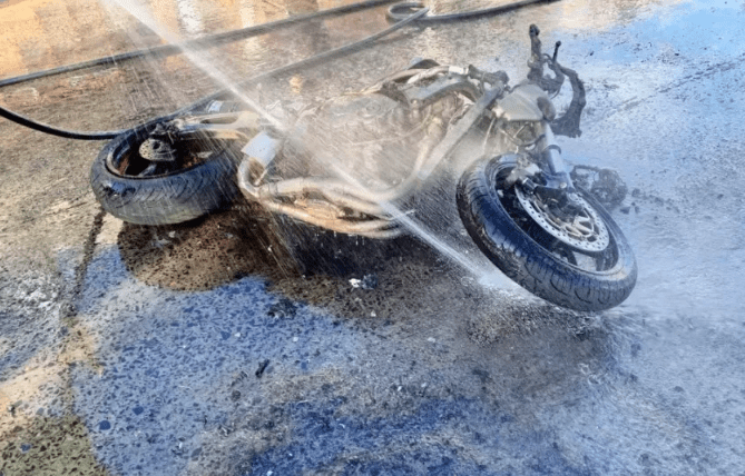 Joven murió tras chocar e incendiarse su moto en Corrientes