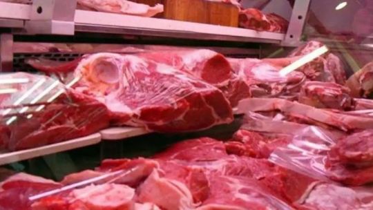 Menos faena, menos terneros y más exportación: el escenario que sostiene el precio de la carne en el país