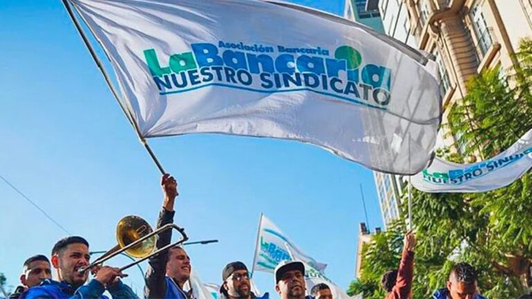 La Bancaria cerró un gran acuerdo salarial para enero: cuánto cobrarán los trabajadores del sector