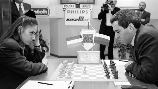 La historia completa de Judit Polgár, La reina del ajedrez que inspiró el nuevo documental de Netflix