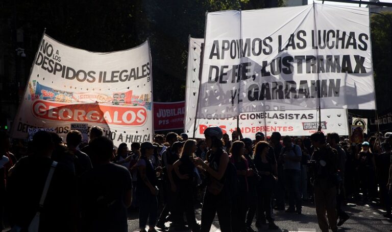 Ganar en el Congreso no es convencer a la sociedad: la bronca colectiva ya emerge en las calles