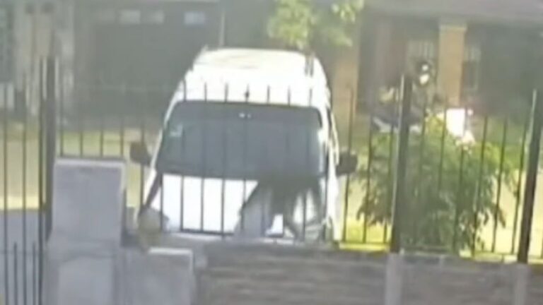 Violencia de género en Lomas de Zamora: le disparó a su novia y huyó con ella en moto