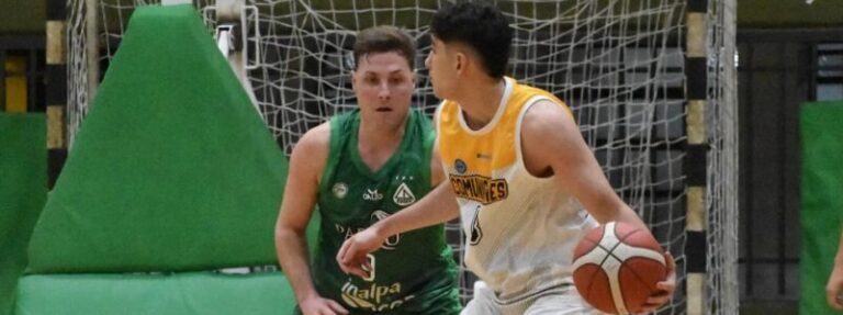 Partido de básquet entre Barrio Parque y Comunicaciones de Mercedes