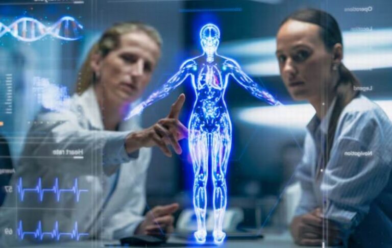 Representación gráfica de un gemelo digital y un médico analizando datos médicos en una pantalla.