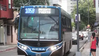 Intendente Claudio Polich durante un anuncio sobre el transporte urbano en Corrientes.