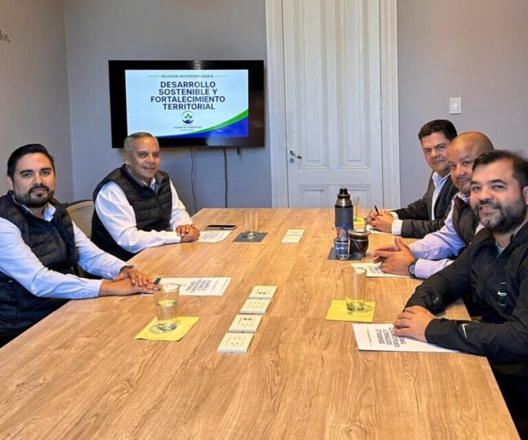 Integrantes de la Mesa de Desarrollo Sostenible y Fortalecimiento Territorial en la ciudad de Corrientes