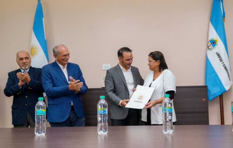 Acto de asunción de nuevas autoridades del hospital Pediátrico Juan Pablo II en Corrientes