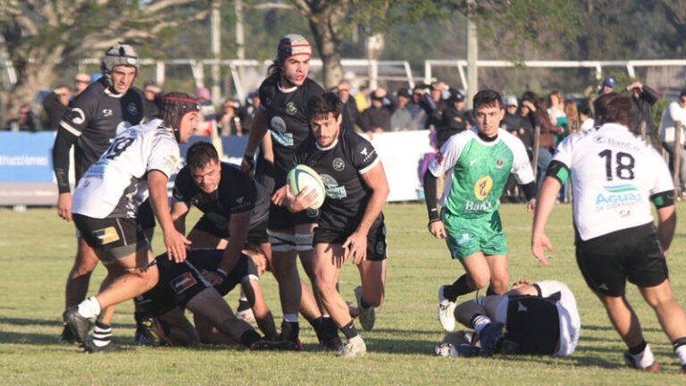 Partido de rugby entre Taraguy y Aranduroga en cancha de Taraguy, Corrientes