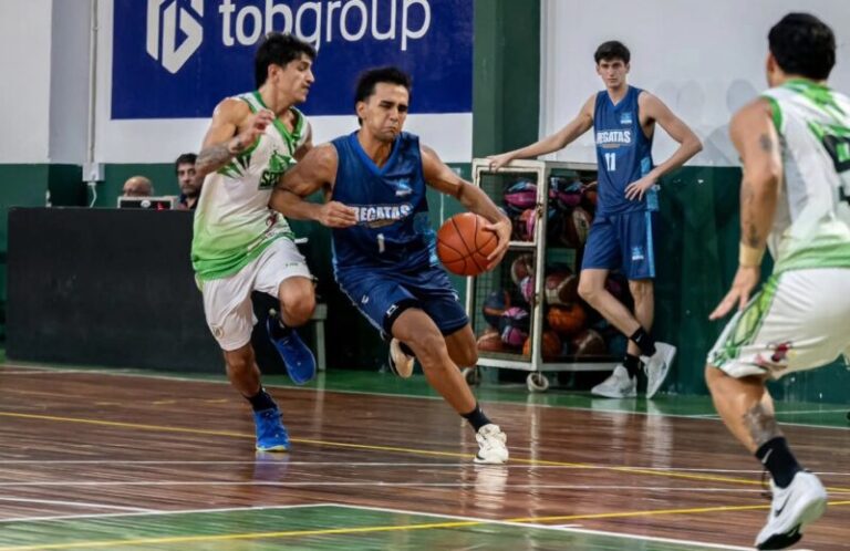 Partido de básquet de la ABCC en Corrientes