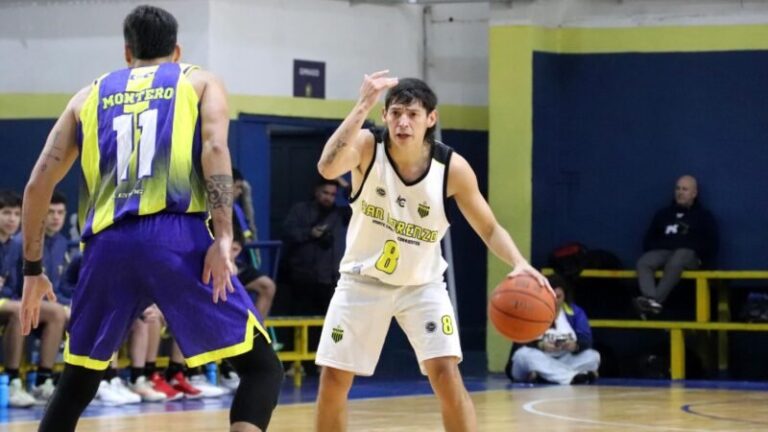 Partido de básquet entre Capri y San Lorenzo