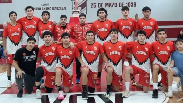 Equipo de básquet de Córdoba celebrando el campeonato del Prefederal Formativo