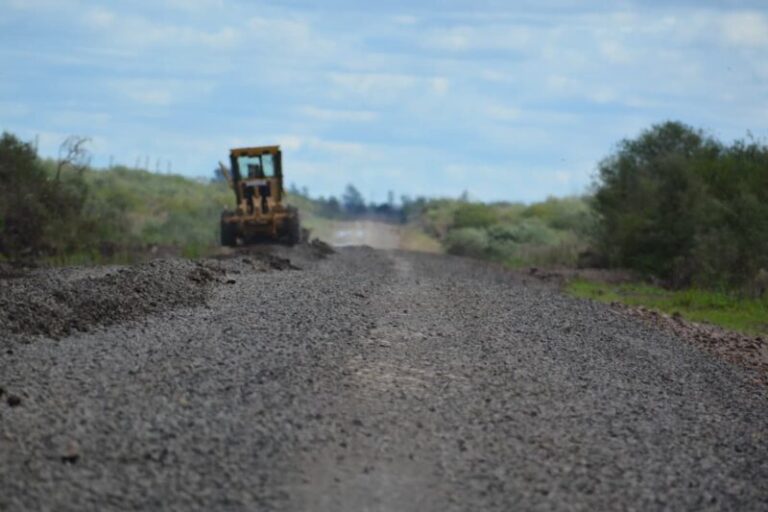 Trabajos de enripiado en la Ruta Provincial N° 25, Curuzú Cuatiá
