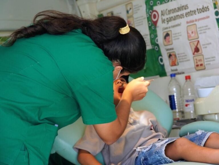 Operativo integral del Gobierno de Corrientes en barrio Doctor Montaña