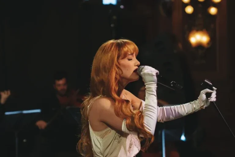 Ángela Torres en show musical