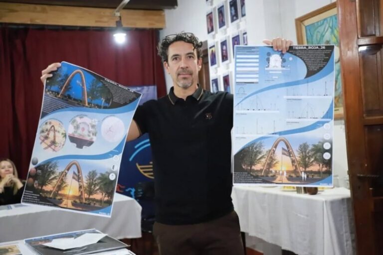 Presentación del Monumento Centenario Valentín Virasoro en la Casa de la Cultura