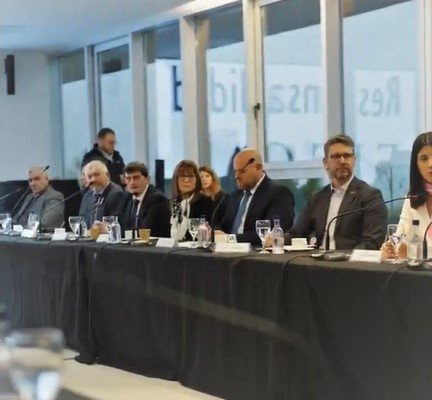 Reunión del Consejo Federal de Responsabilidad Fiscal en Paraná con autoridades nacionales y provinciales