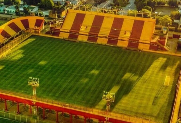 Estadio de Boca Unidos en Corrientes
