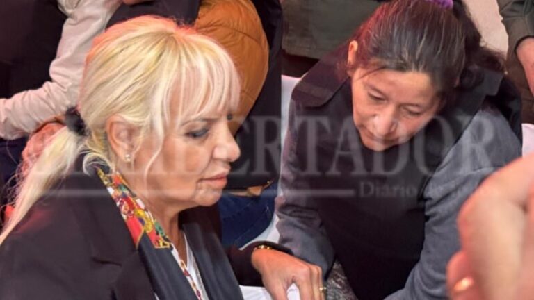 Ingreso de los acusados al inicio del Juicio de Loan en Corrientes