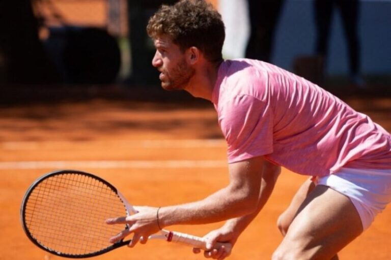 Ignacio Monzón durante el partido contra Juan Manuel La Serna en el Challenger de Asunción