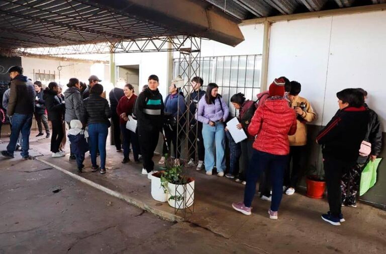 Jornada de asistencia integral del programa Vos y tu Municipio en la Escuela N°732 de Lomas Sur