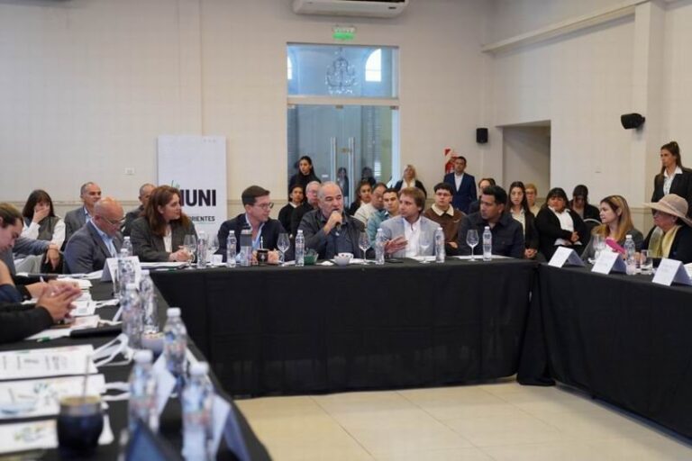 Reunión de la Mesa Técnica del Corredor Gran Corrientes con autoridades municipales y provinciales