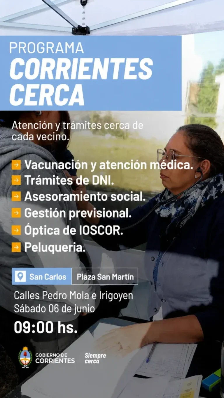 Vecinos en la plaza San Martín durante un operativo de Corrientes Cerca