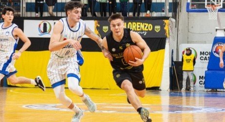 Partido de básquetbol entre San Lorenzo de Monte Caseros y Belgrano de Tucumán por la Liga Federal