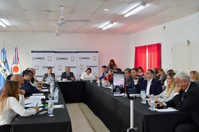 Sesión del Concejo Deliberante de Corrientes en el CIC General Andresito, barrio Anahí