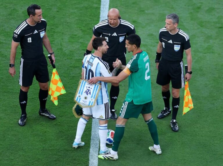 Lionel Messi celebra un gol durante el partido entre Argentina y Argelia en Kansas City